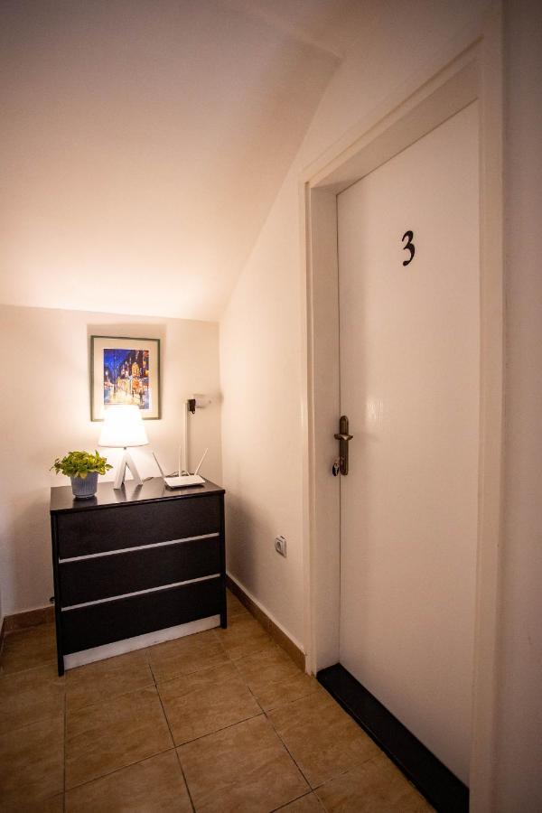 Appartamento Paris Night Private Parking Ni Esterno foto