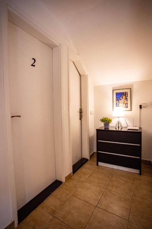 Appartamento Paris Night Private Parking Ni Esterno foto
