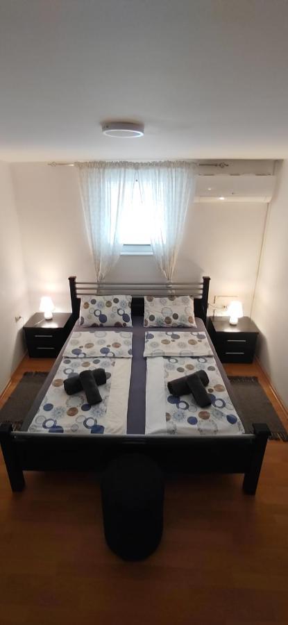 Appartamento Paris Night Private Parking Ni Esterno foto